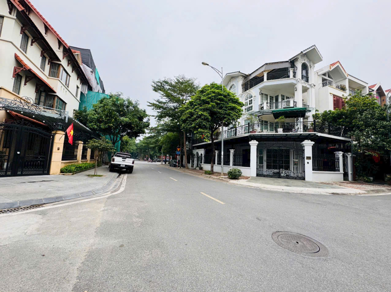 Biệt thự nhà vườn Việt Hưng: Lô góc thoáng đẹp, 145,1m2, 4 tầng - An cư lý tưởng, kinh doanh - Ảnh chính