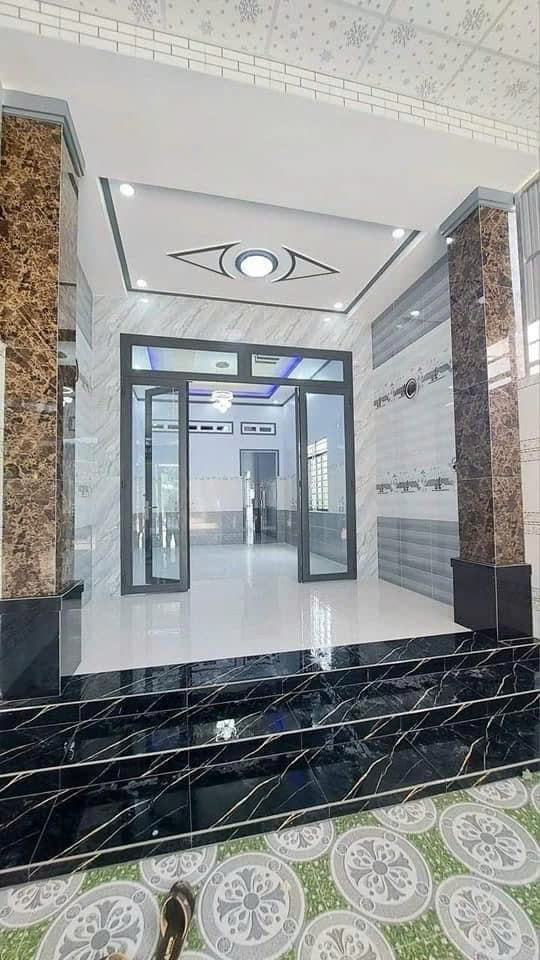 Bán gấp nhà 105m2 Sổ Riêng Giá 590tr Cách trung tâm Củ Chi chỉ 2km - Ảnh chính