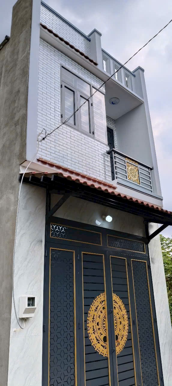 Bán gấp nhà 1 trệt 1 lầu 60M2 gần chợ Hưng Long, SR giá 1,6 tỷ (bớt lộc) - Ảnh 2