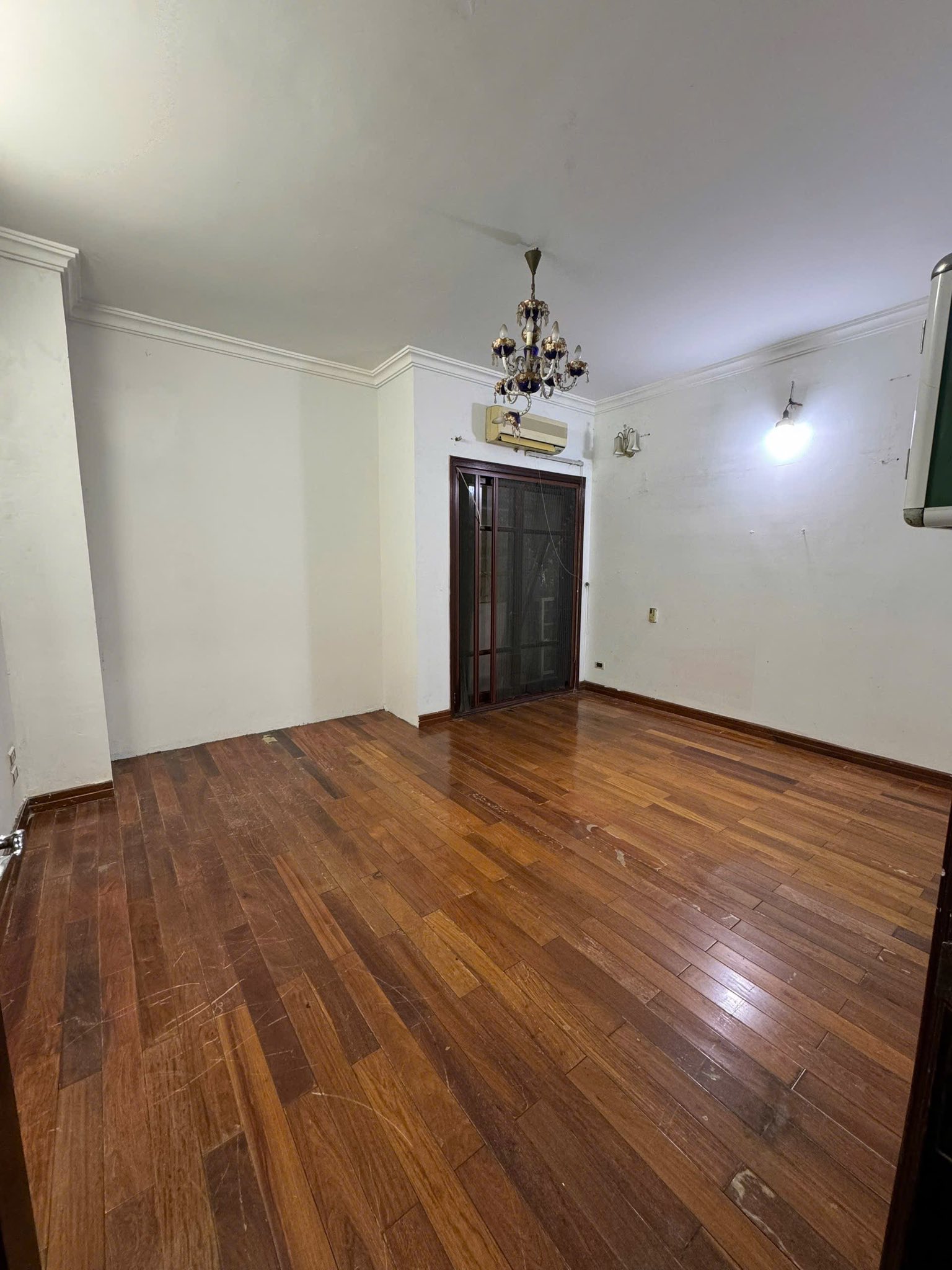 Cho thuê nhà riêng Mạc Thái Tổ, Cầu Giấy 65m x 6T, MT 5m giá 33 triệu, ô tô, kinh doanh - Ảnh chính