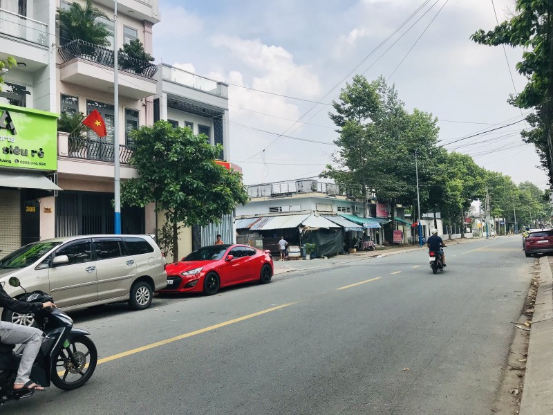 Mặt tiền Đông Hòa, Dĩ An - Thổ cư – Đường 20m – Giá 50 triệu/m² – Sổ hồng riêng. - Ảnh 1