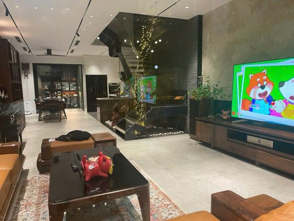 BÁN NHÀ PHÂN LÔ HOÀNG QUỐC VIỆT, ÔTÔ TRÁNH, KINH DOANH, 2 MẶT THOÁNG, DT 65M2, GIÁ 16 TỶ 750 - Ảnh chính