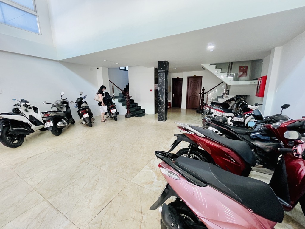 Ngay cầu Nguyễn Tri Phương, nhà 6 tầng ngang 4,5m chỉ 13 tỷ nhỉnh - Ảnh 2
