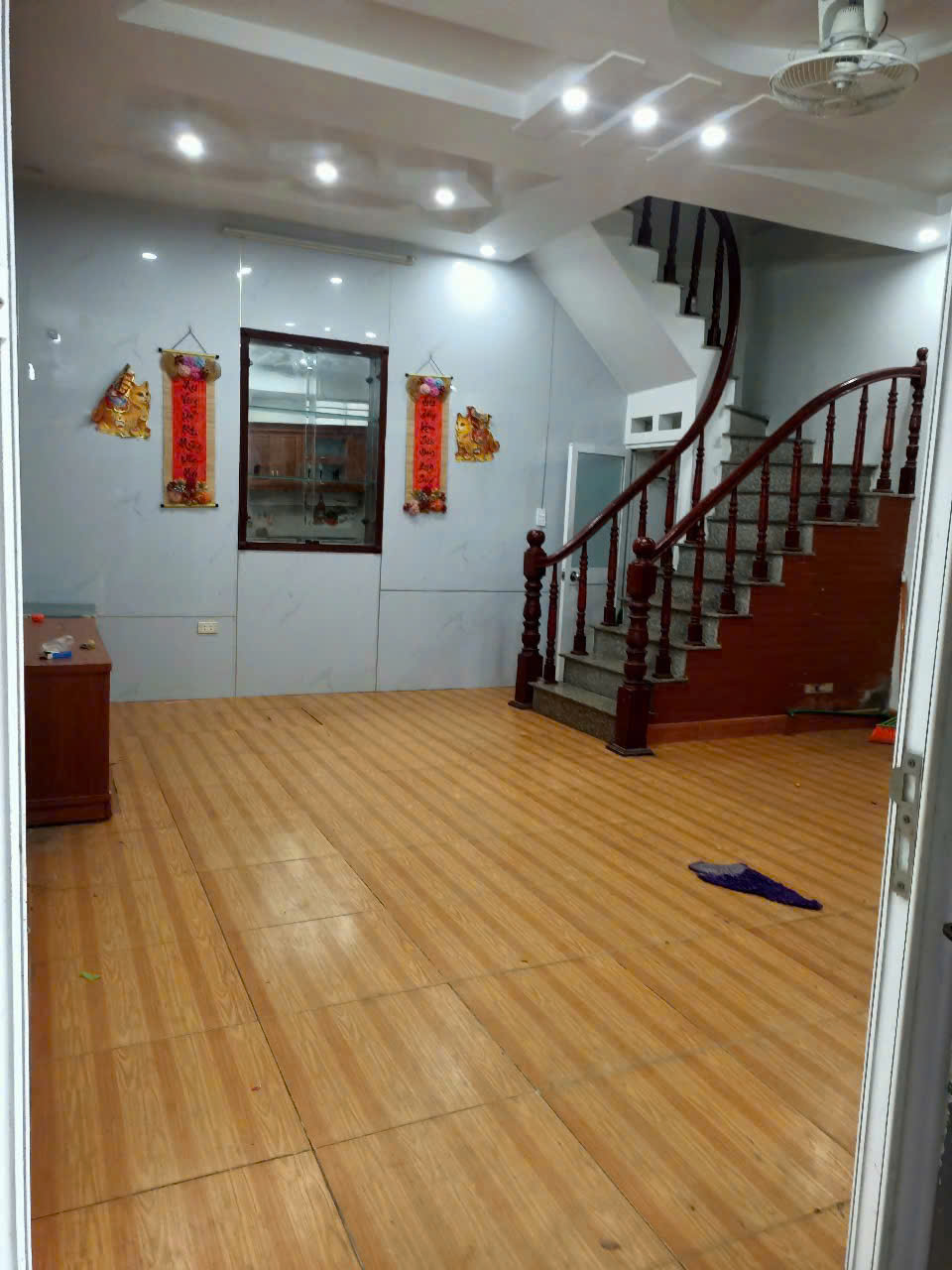 Siêu hot- Cho thuê nhà 5 tầng 38M2 tại Lĩnh Nam, Hoàng Mai, Hà Nội - Ảnh 1