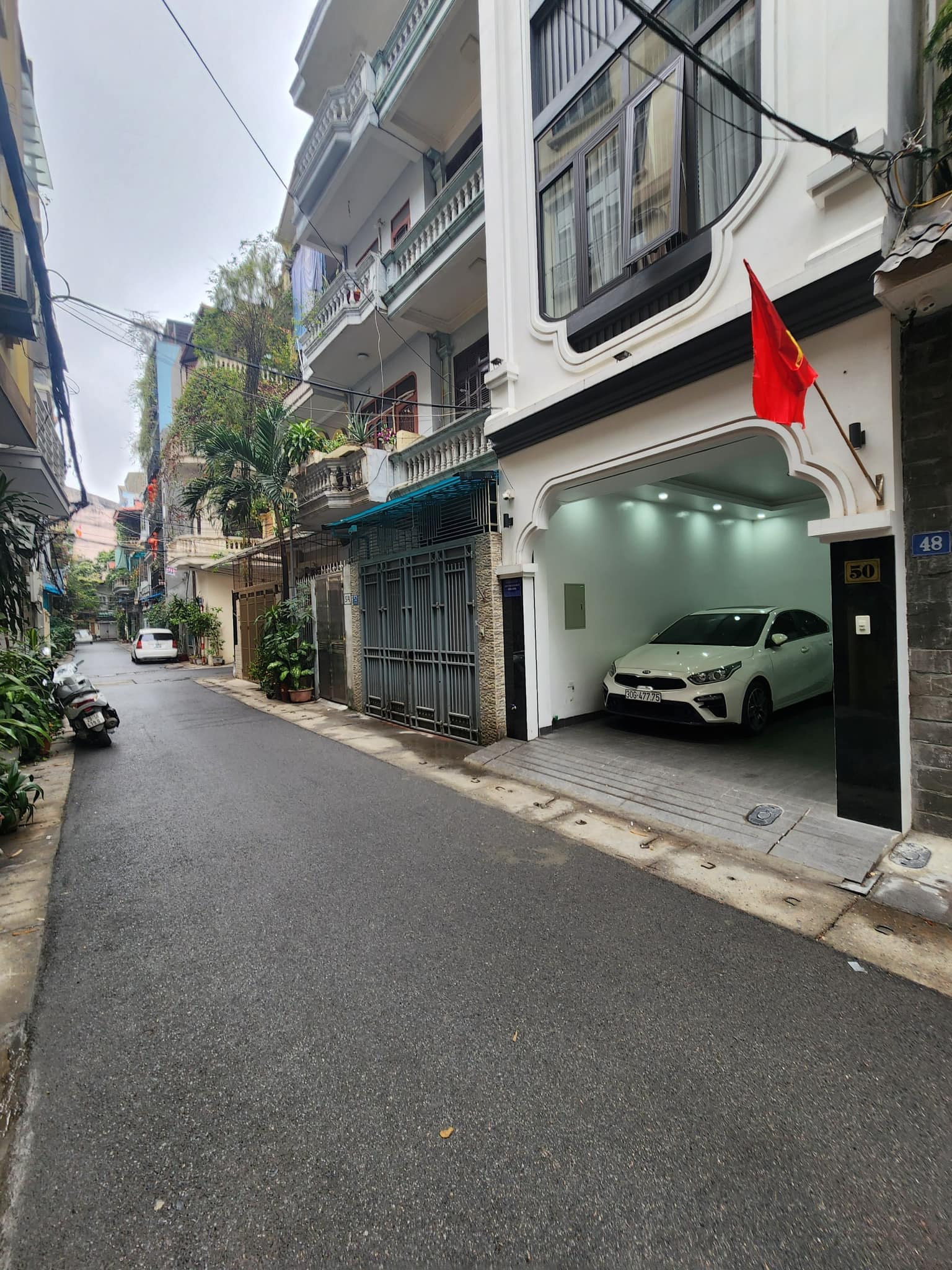 Bán nhà Phân Lô Ôtô đỗ cửa Phố Yên Lạc,HBT 57/60m, 5T Thang máy 18.8 Tỷ, mới đẹp - Ảnh chính