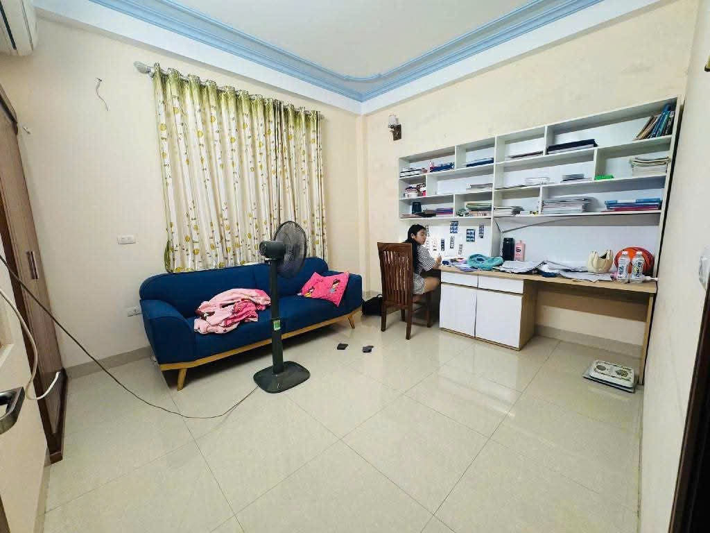 Bán nhà nguyên căn Khương Đình, quận Thanh Xuân 40m x 4T giá 6.8 tỷ, an ninh tốt - Ảnh chính