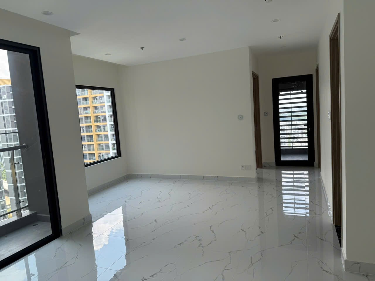 CẦN BÁN GẤP CĂN GÓC 2PN+ (CÓ THỂ LÀM 3PN) – TẦNG CAO VIEW THOÁNG vị trí đẹp tại TP Thủ Đức, TPHCM - Ảnh 2