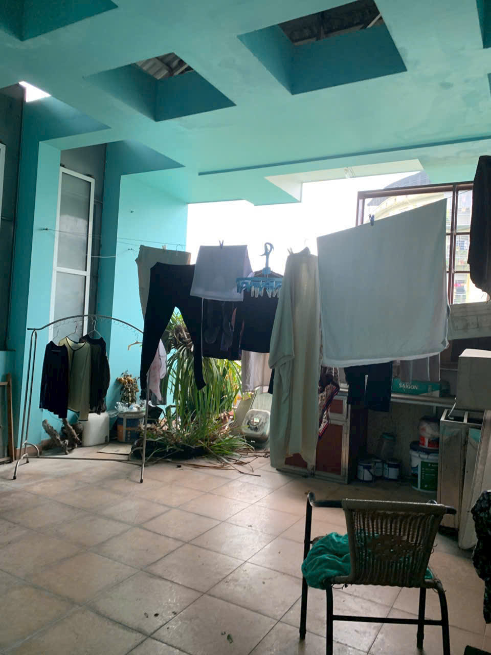 Cho thuê nhà phố Chùa Láng, Đống Đa, 45m2, 4T, lô góc, vỉa hè rộng. làm Vp cty, Spa... - Ảnh 1