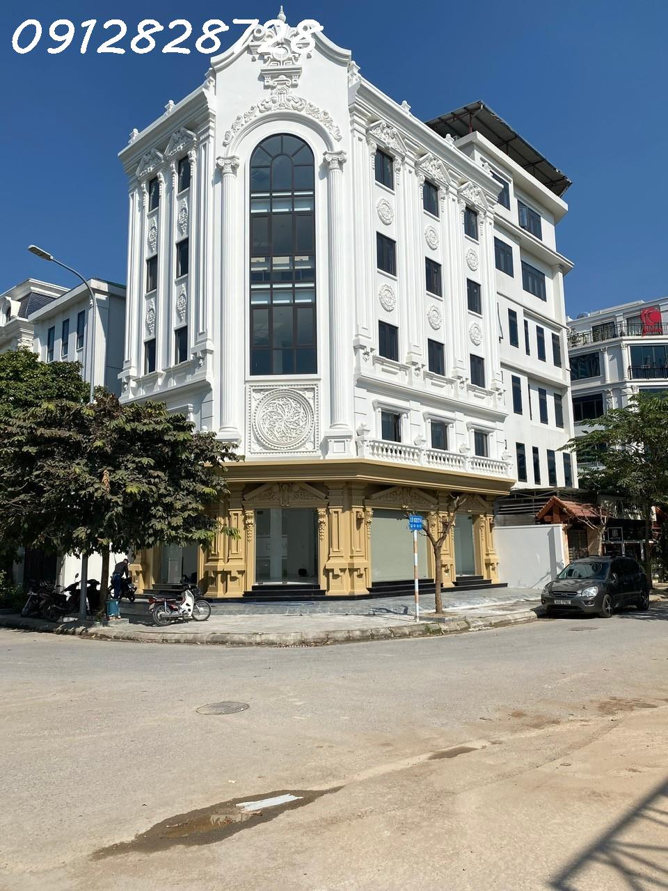 Cho thuê biệt thự ngõ 214 Nguyễn Xiển ,120m x 5 tầng 1 tum thông sàn , thang máy riêng phù hợp kinh - Ảnh chính