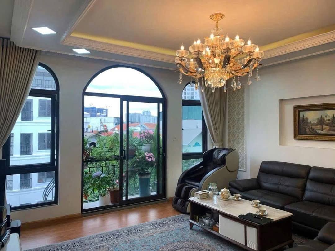 Bán Nhà Lạc Long Quân. Cầu Giấy. 7 Tầng Thang Máy. Ô Tô. DT 50m2. MT 4,2m. 5 Tầng. Giá 21,4 Tỷ. - Ảnh chính