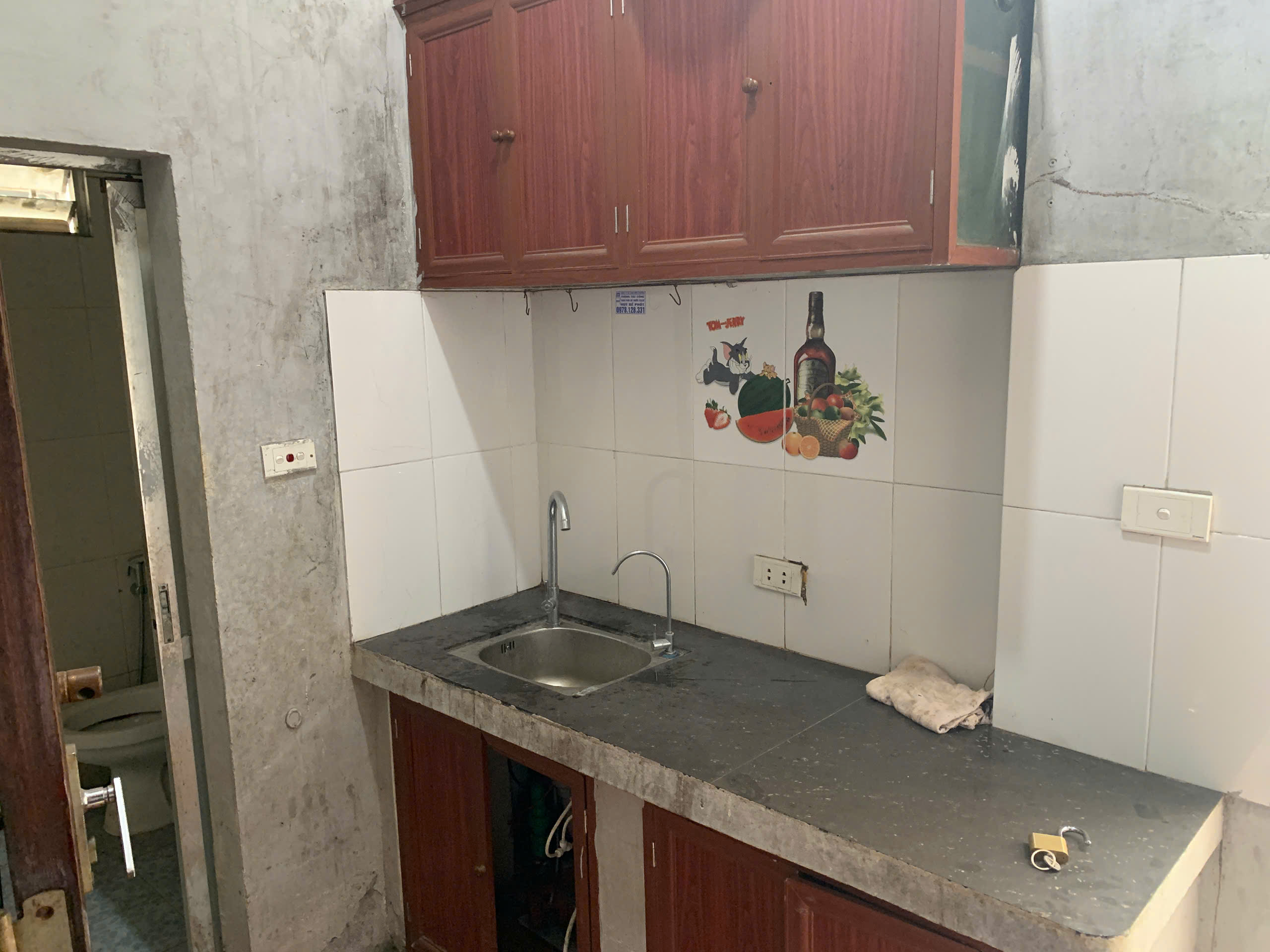 NGUYÊN CĂN LÔ GÓC HOÀNG HOA THÁM, BA ĐÌNH - NGÕ Ô TÔ TRÁNH – 40M² x 1 TẦNG – 7 TRIỆU/THÁNG - Ảnh chính