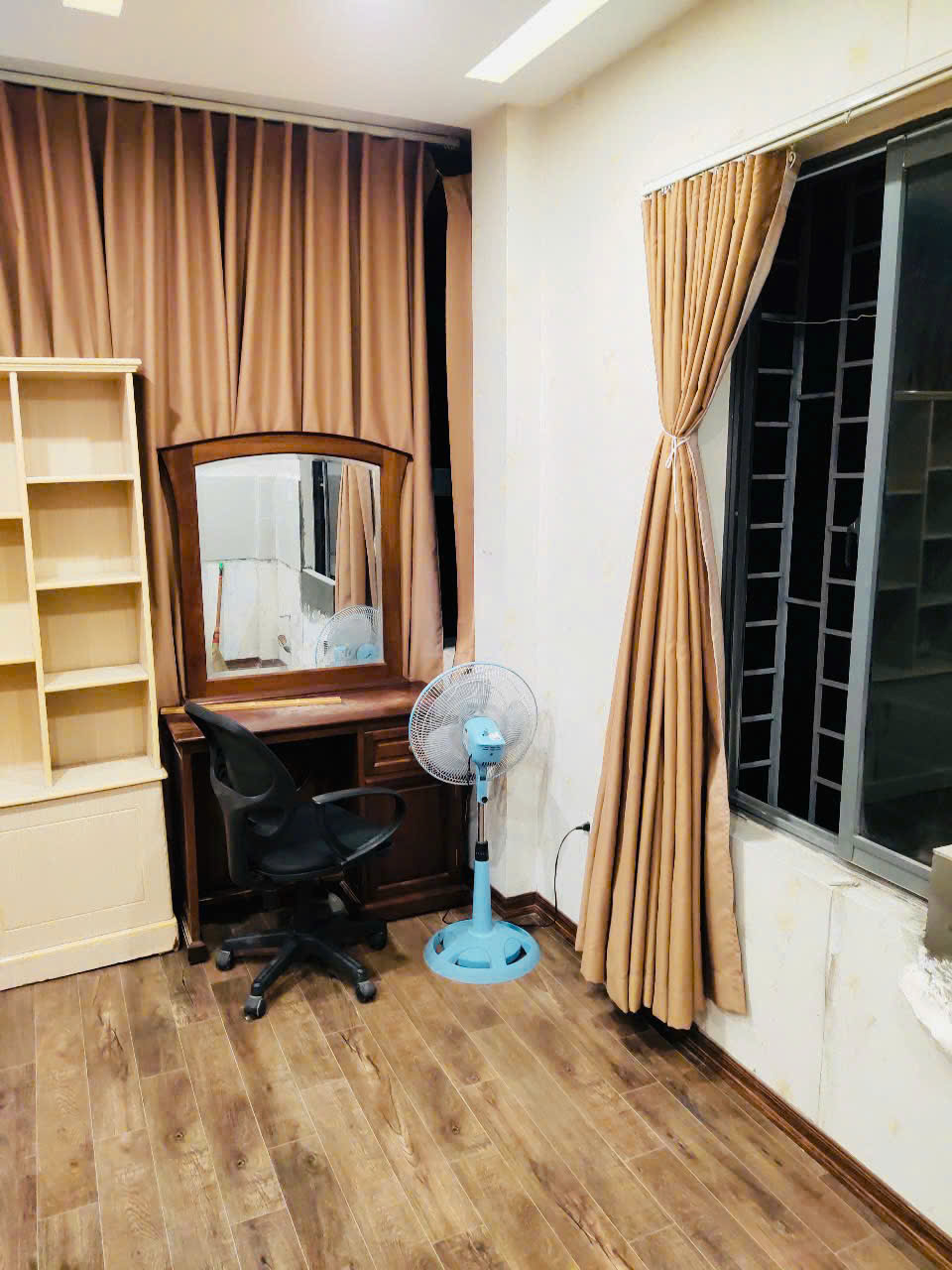 CHÍNH CHỦ CHO THUÊ CCMN KHÉP KÍN, FULL ĐỒ, TẠI TRUNG TÂM HÀ ĐÔNG, GIÁ CHỈ 2.5 TRIỆU - Ảnh 2