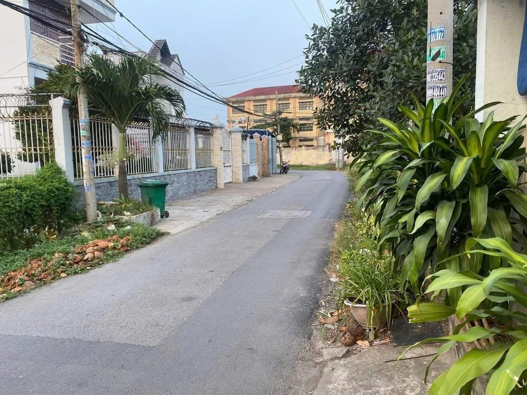 Bán Gấp Nhà 100m2 Đường Tân Hiệp 31, Có Sổ Hồng Riêng, giá 680 Triệu Đang Cho Thuê 5 Triệu - Ảnh chính