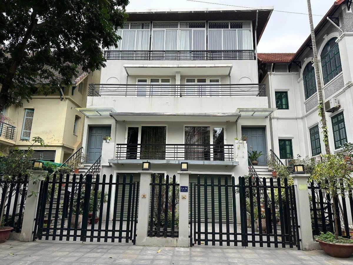 SIÊU PHẨM BIỆT THỰ VIP CHO GIỚI NHÀ GIÀU - 4 MẶT THOÁNG - VỈA HÈ ĐÁ BÓNG - AN NINH CỰC TỐT - THOÁNG - Ảnh 4