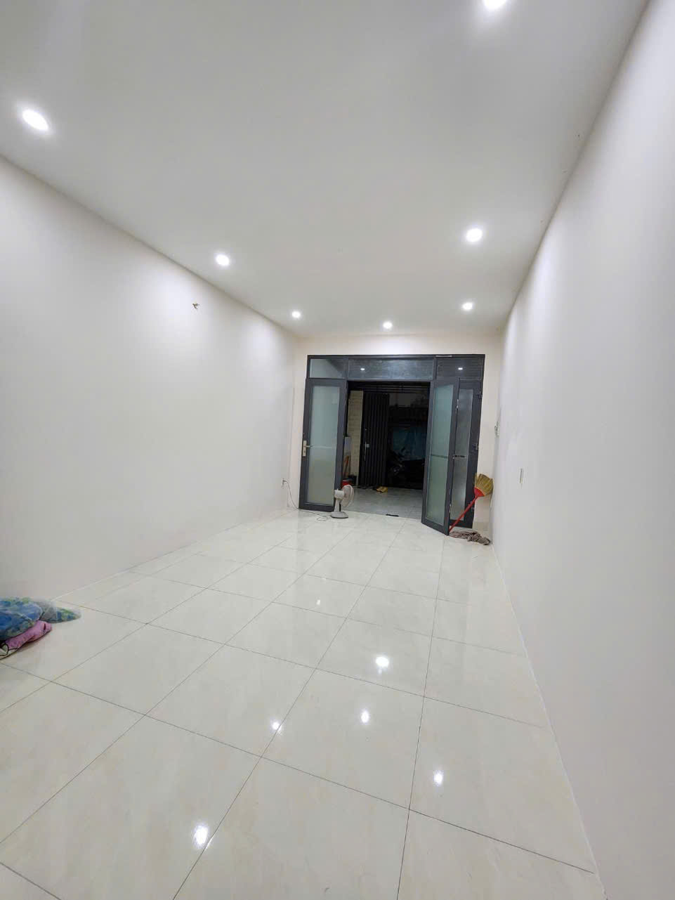 BÁN NHÀ NGUYỄN ĐỨC THUẬN P13 TÂN BÌNH 68M 3 TẦNG CHỈ 6 TỶ 8 - Ảnh 2