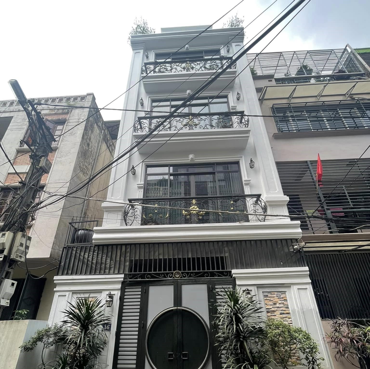 Bán nhà mặt phố Hàm Long, 35m2, 7 tầng, mặt tiền 4.4m, 37.8 tỷ, ô tô 2 chiều, kinh doanh đỉnh - Ảnh chính