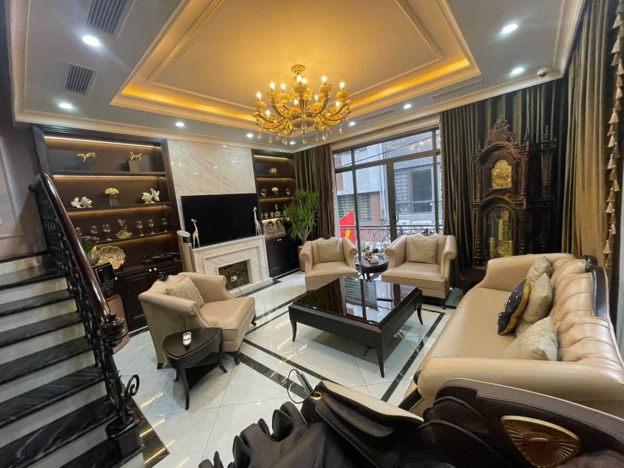 Bán nhà mặt phố Hàm Long, 35m2, 7 tầng, mặt tiền 4.4m, 37.8 tỷ, ô tô 2 chiều, kinh doanh đỉnh - Ảnh 1