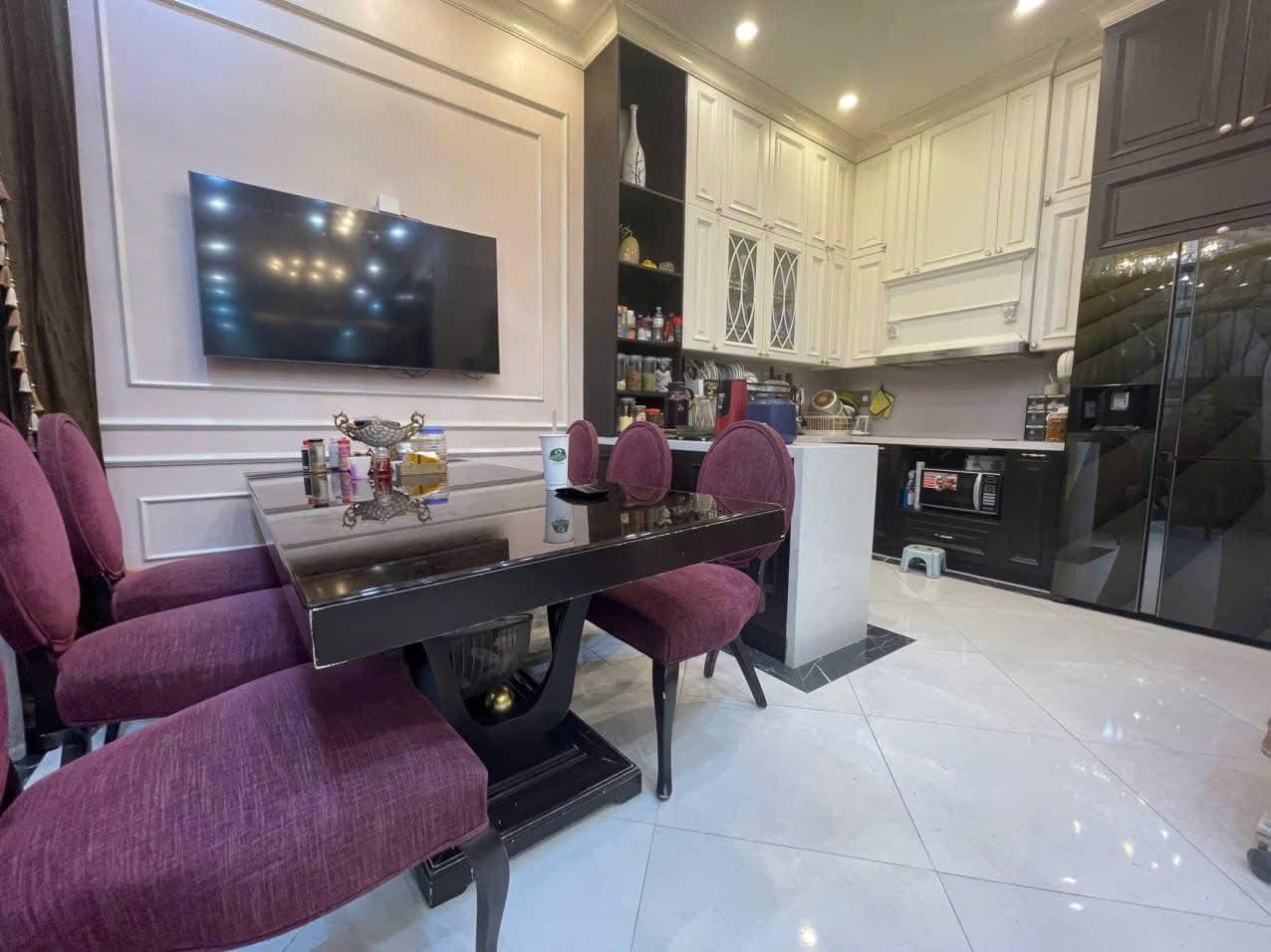 Bán nhà mặt phố Hàm Long, 35m2, 7 tầng, mặt tiền 4.4m, 37.8 tỷ, ô tô 2 chiều, kinh doanh đỉnh - Ảnh 2