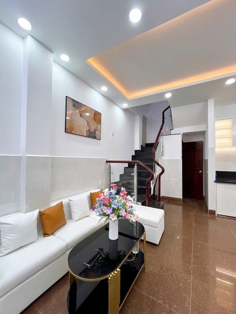 Bán nhà Gò Vấp, Sat hẻm xe hơi Nguyễn Văn Công, 30M² x 3 Tầng, 4 Pn, Full nội thất, SHR,  hơn 4 🧄 - Ảnh chính