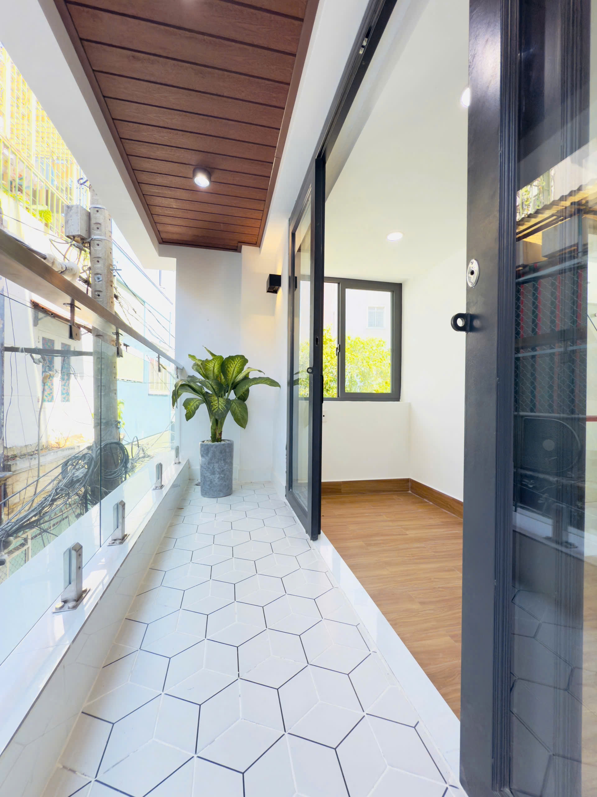 Nhà 2 tầng nở hậu ôtô đậu cách nhà 5m đường nội bộ P4Q8. Giá 6,8 tỷ TL - Ảnh 3
