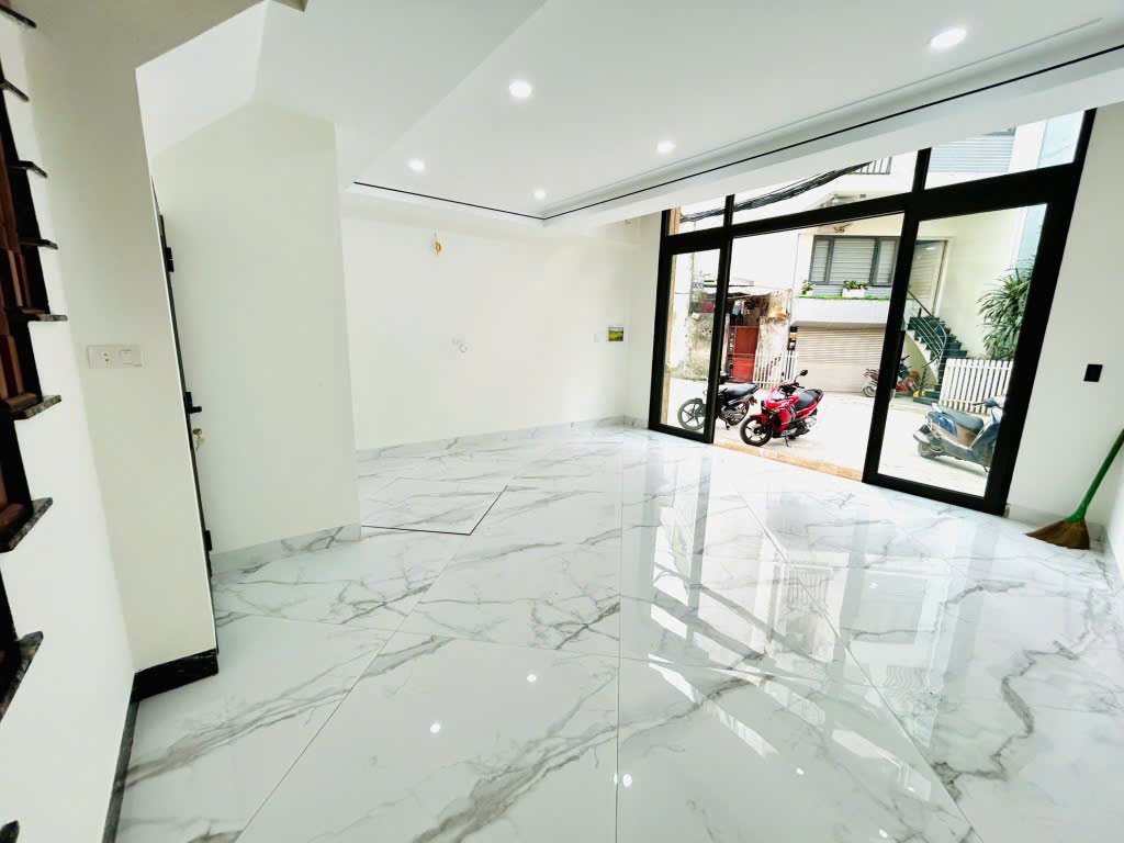 Nhà phân lô trung tâm quận Hoàng Mai, 38m2, 7 tầng tháng máy, MT 5m, ô tô vào nhà, full nội thất, - Ảnh 3