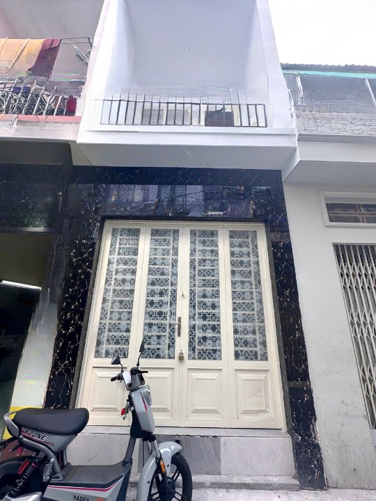 Nhà mới 1 lầu gần MT Tùng Thiện Vương P12Q8 - Ảnh chính