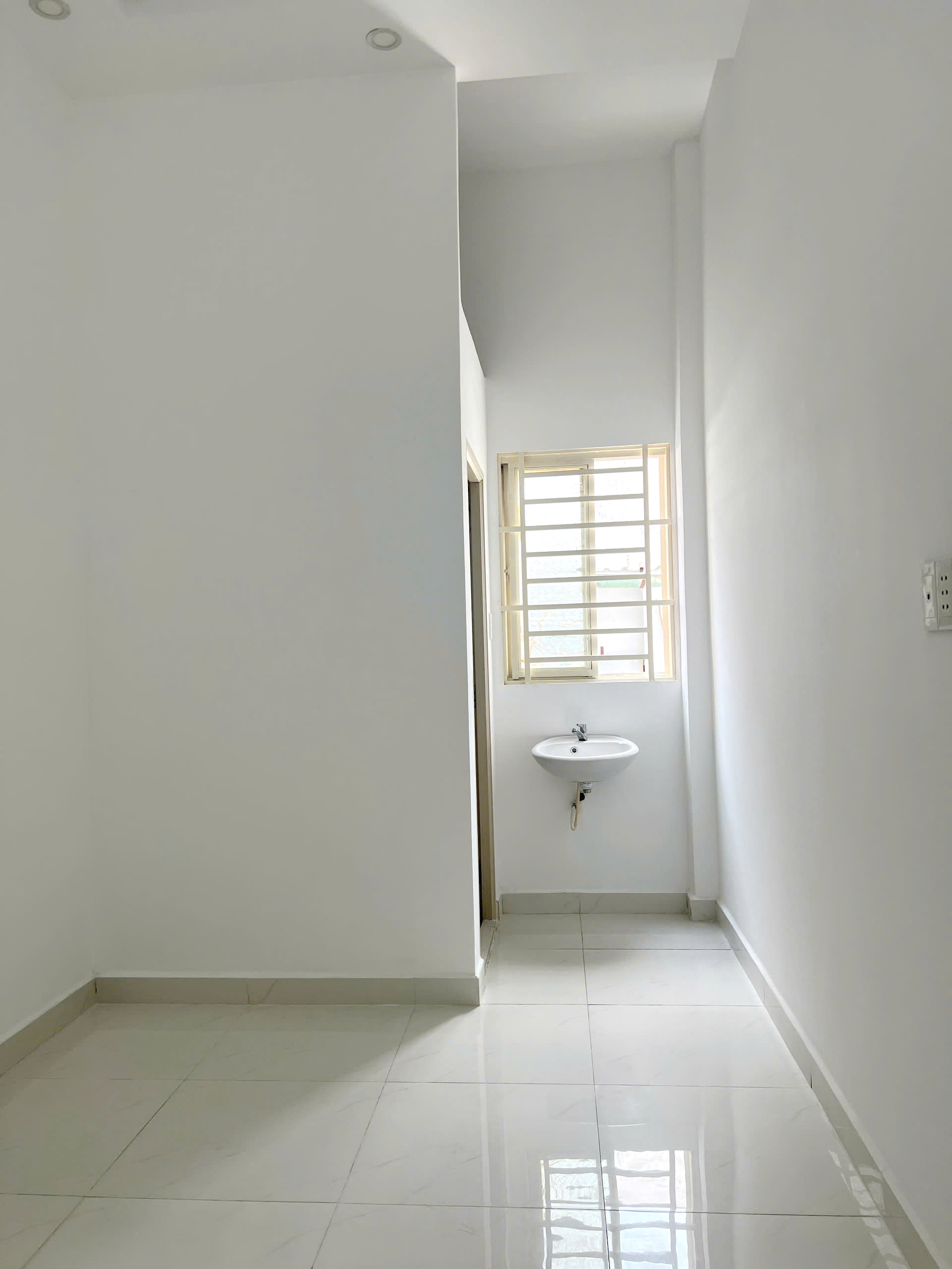 Nhà mới 1 lầu gần MT Tùng Thiện Vương P12Q8 - Ảnh 3