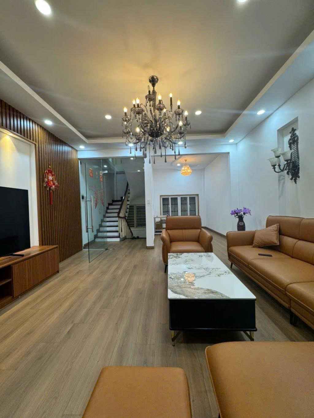 Nhà dân xây chắc chắn gần Ngã Tư Sở- Thanh Xuân, 53m2, 5 tầng, mặt tiền 5m, ô tô đỗ cổng,view hồ, - Ảnh chính
