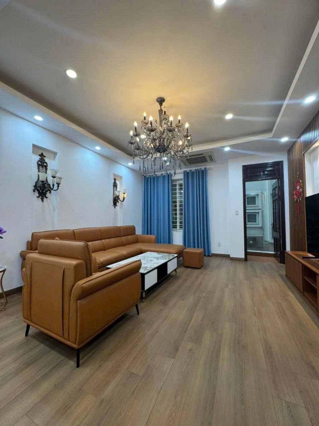 Nhà dân xây chắc chắn gần Ngã Tư Sở- Thanh Xuân, 53m2, 5 tầng, mặt tiền 5m, ô tô đỗ cổng,view hồ, - Ảnh 2