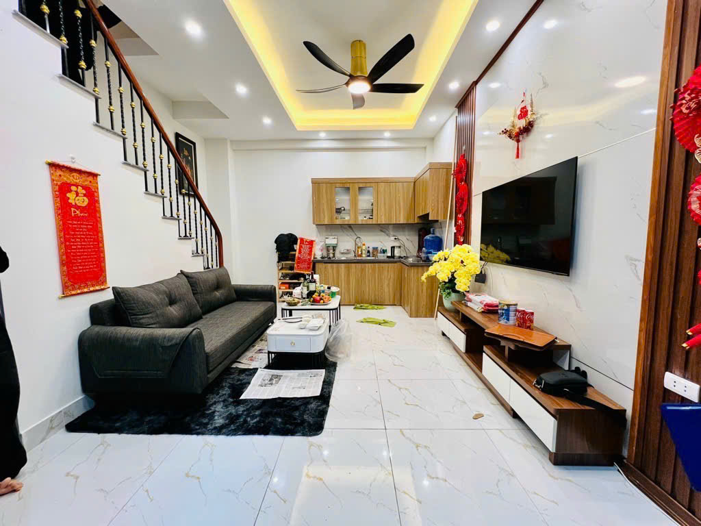 Nhà riêng sát phố, công viên, đẹp và hiếm, trung tâm quận Hai Bà Trưng, 28m2, 4 tầng, 3 ngủ, giá - Ảnh chính