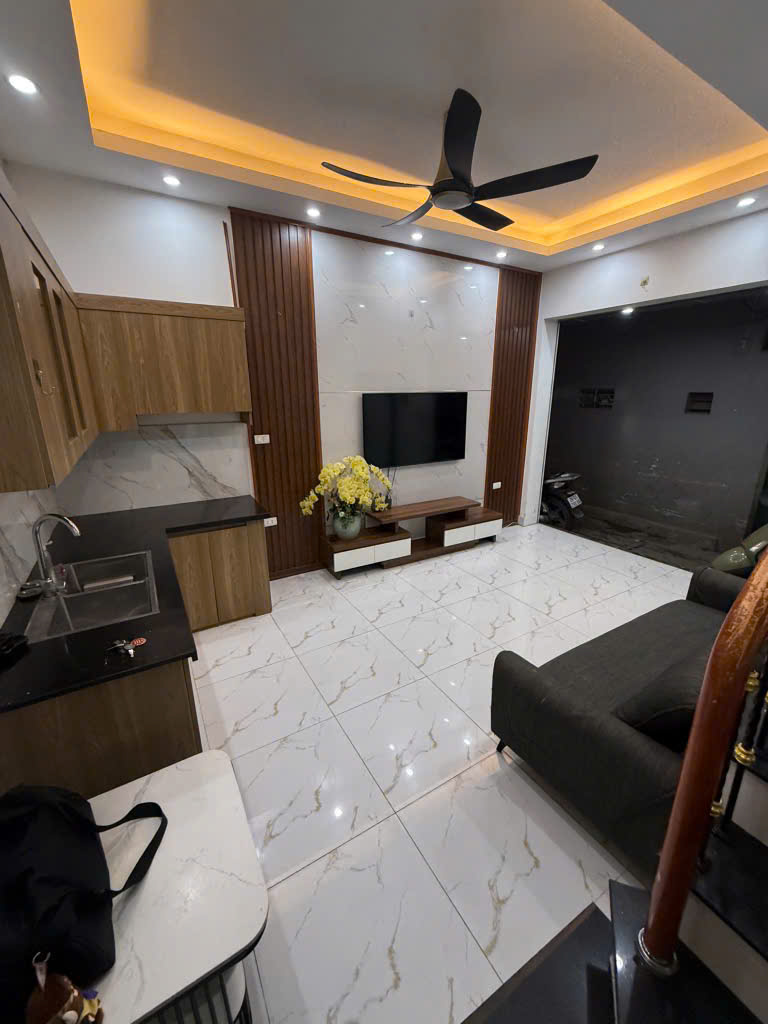 Nhà riêng sát phố, công viên, đẹp và hiếm, trung tâm quận Hai Bà Trưng, 28m2, 4 tầng, 3 ngủ, giá - Ảnh 2