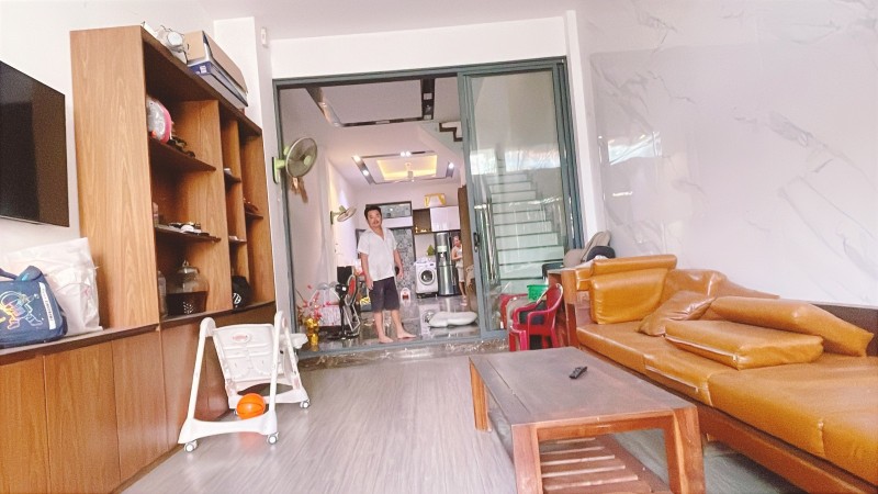 Bán nhà 3 tầng, 70m², 4PN, 4WC, 8.9 tỷ, Trường Thọ, Thủ Đức - Ảnh chính