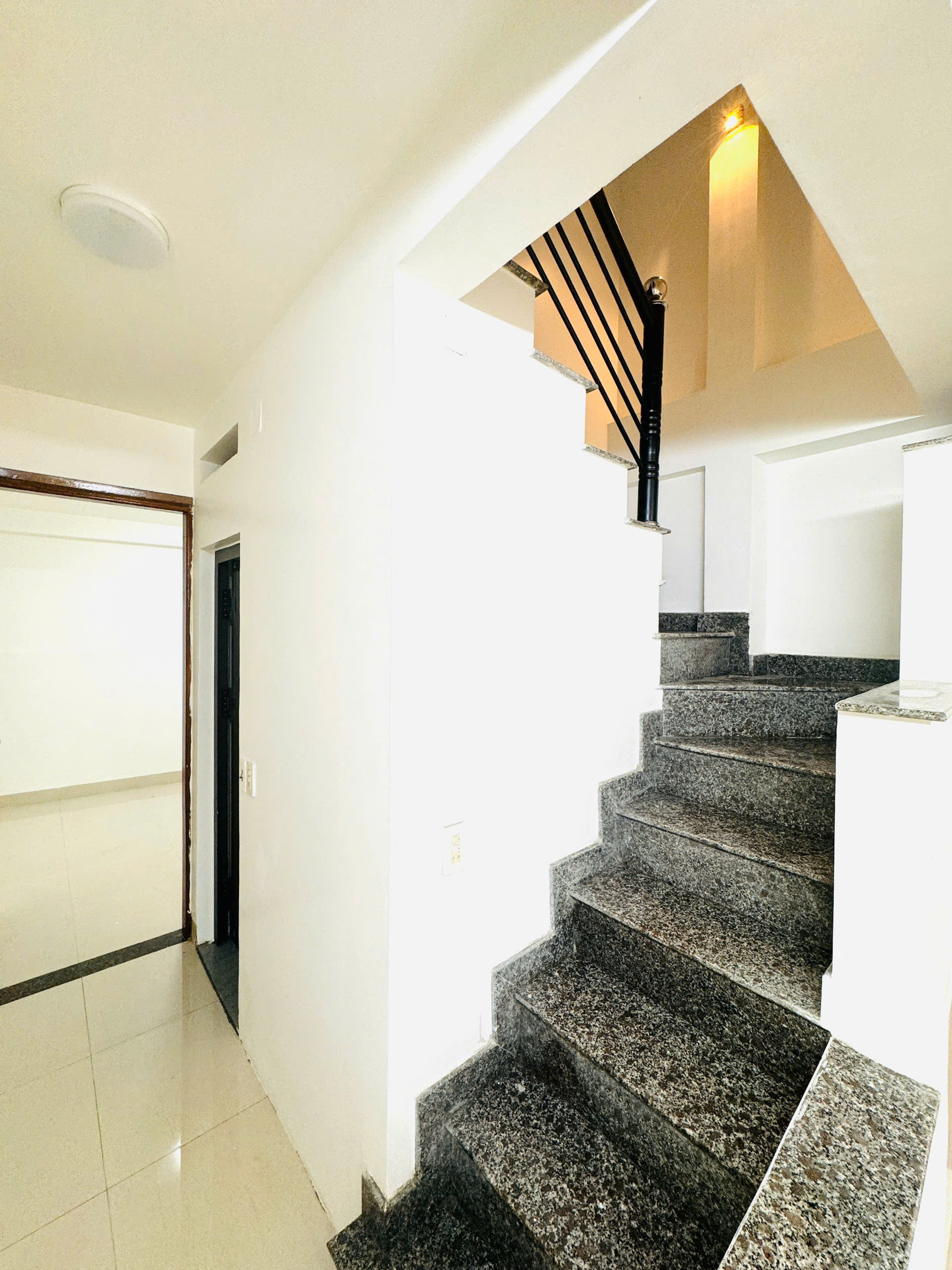 NHÀ 2 TẦNG KIỆT OTO 393 BÙI THỊ XUÂN - TP HUẾ - Ảnh 3