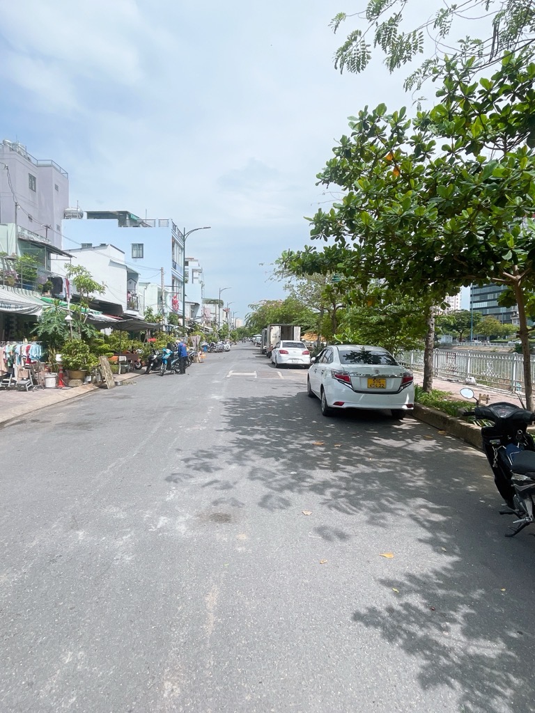 CẦN TIỀN BÁN GẤP NHÀ MT BA ĐÌNH, P8, Q8, VIEW SÔNG, DT: 40M2(4 X 10M) CHỈ 5.2 TỶ - Ảnh chính