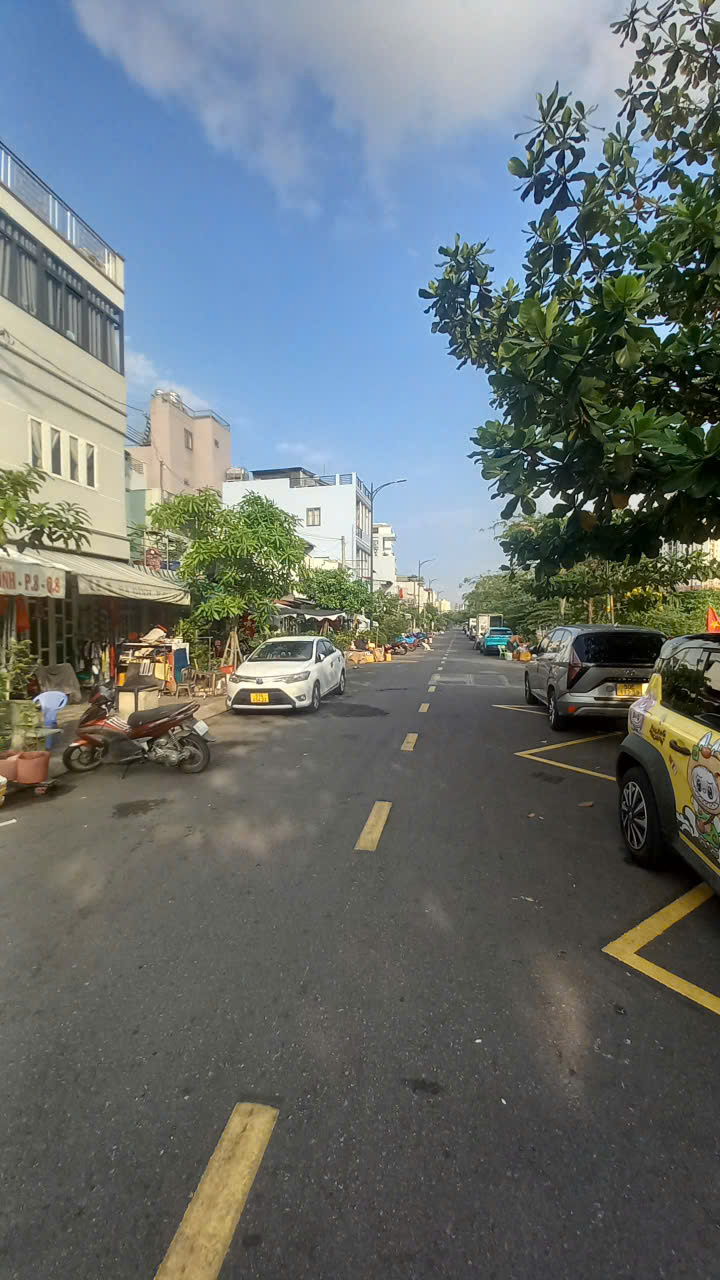 CẦN TIỀN BÁN GẤP NHÀ MT BA ĐÌNH, P8, Q8, VIEW SÔNG, DT: 40M2(4 X 10M) CHỈ 5.2 TỶ - Ảnh 2