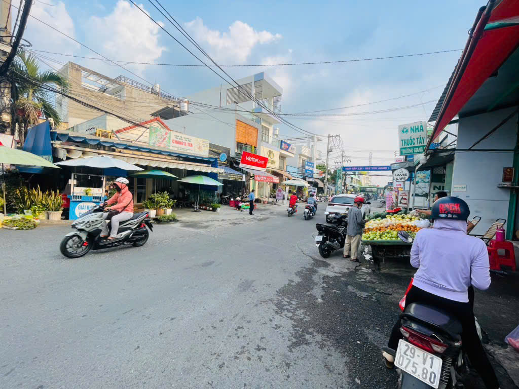 BÁN DÃY TRỌ 3 TẦNG - 40P & 2 KIOT FULL THUÊ (10x25) MT HIỆP THÀNH 05, Q12 - Ảnh 1