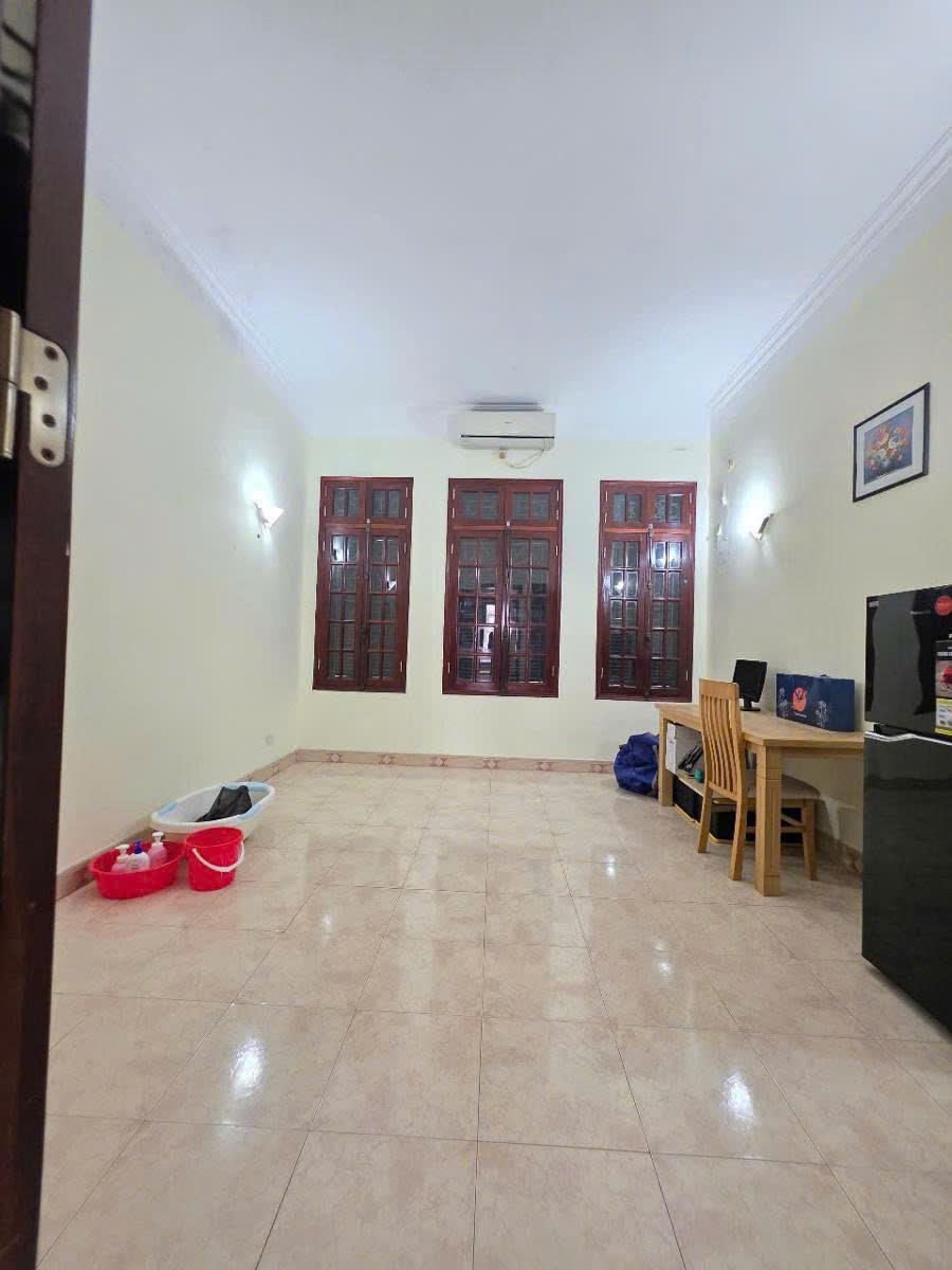 Bán nhà Phố Đặng Văn Ngữ 2 mặt tiền Ô tô vào nhà - Ảnh 2