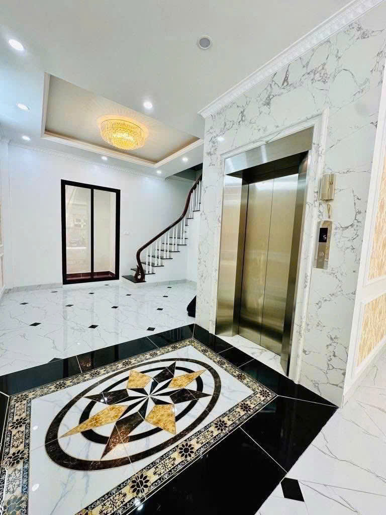 Chính chủ cần bán nhà 5 tầng 66m2 gara ô tô. Đường thông ô tô kinh doanh thang máy - Ảnh chính