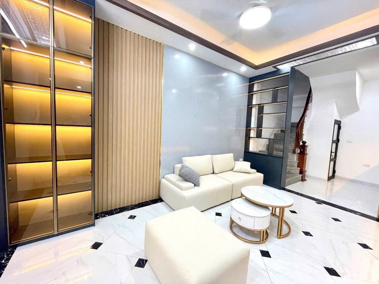 Bán Nhà Ngõ 343 Đường An Dương Vương 30m2 x 5 tầng, nhà mới kính koong full nội thất, ngõ thông - Ảnh 1