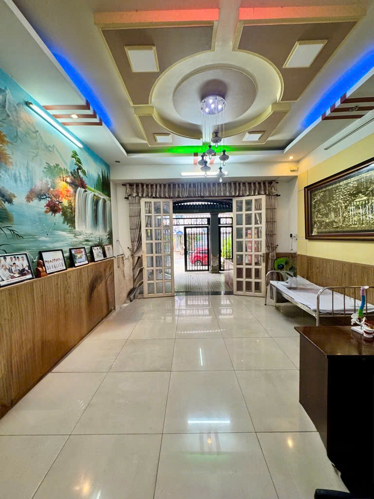 🌟 CƠ HỘI VÀNG - NHÀ ĐẸP 1 TRỆT 1 LẦU TẠI HÓC MÔN, GIÁ CHỈ 5.5 TỶ! - Ảnh 1