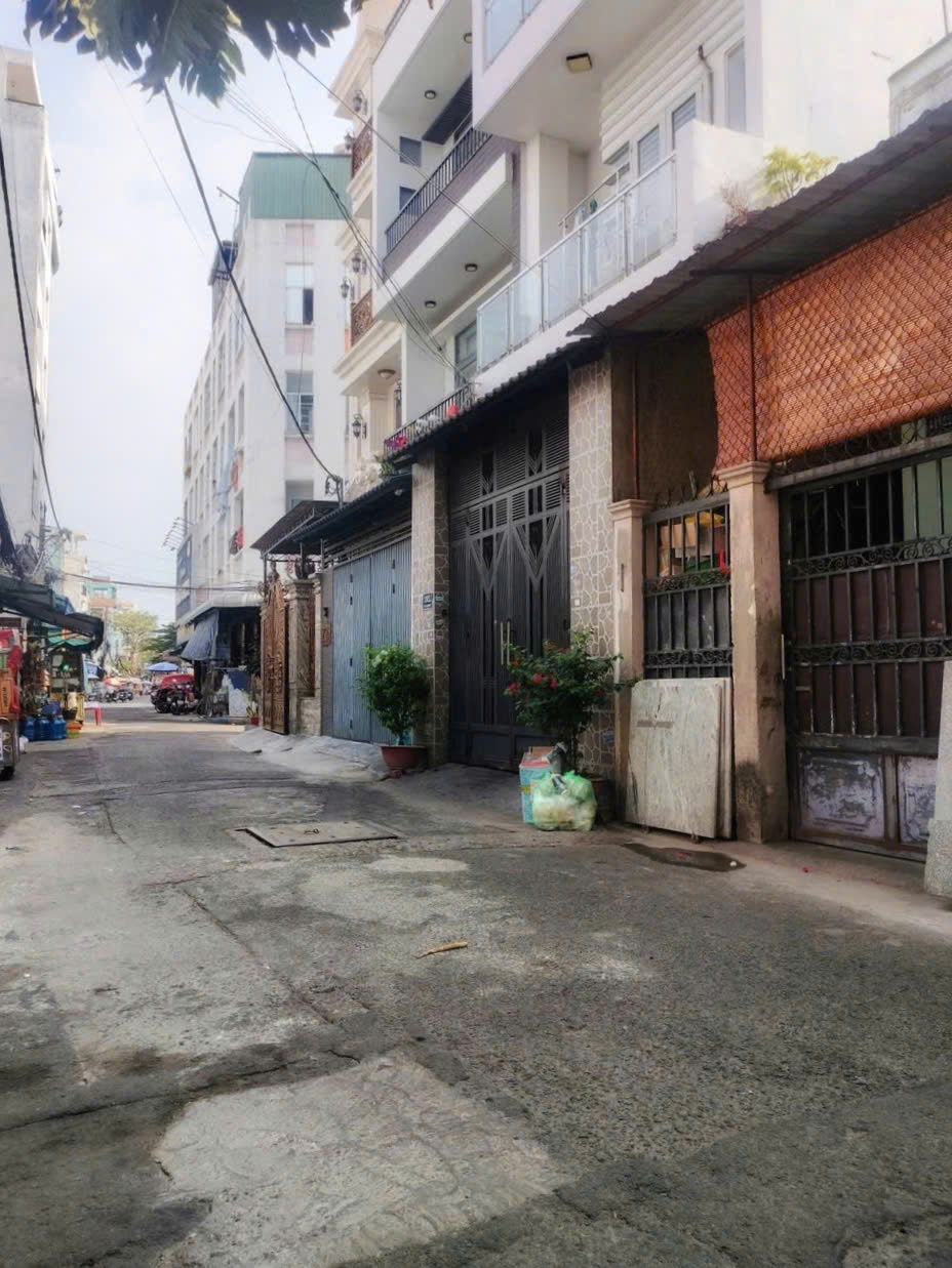 7.9 TỶ - NHÀ 1/ HẺM Ô TÔ - SÁT CHỢ TÂN HƯƠNG - 90M2 - 4X22.5M - 2 TẦNG - SỔ NỞ HẬU ĐẸP - Ảnh chính