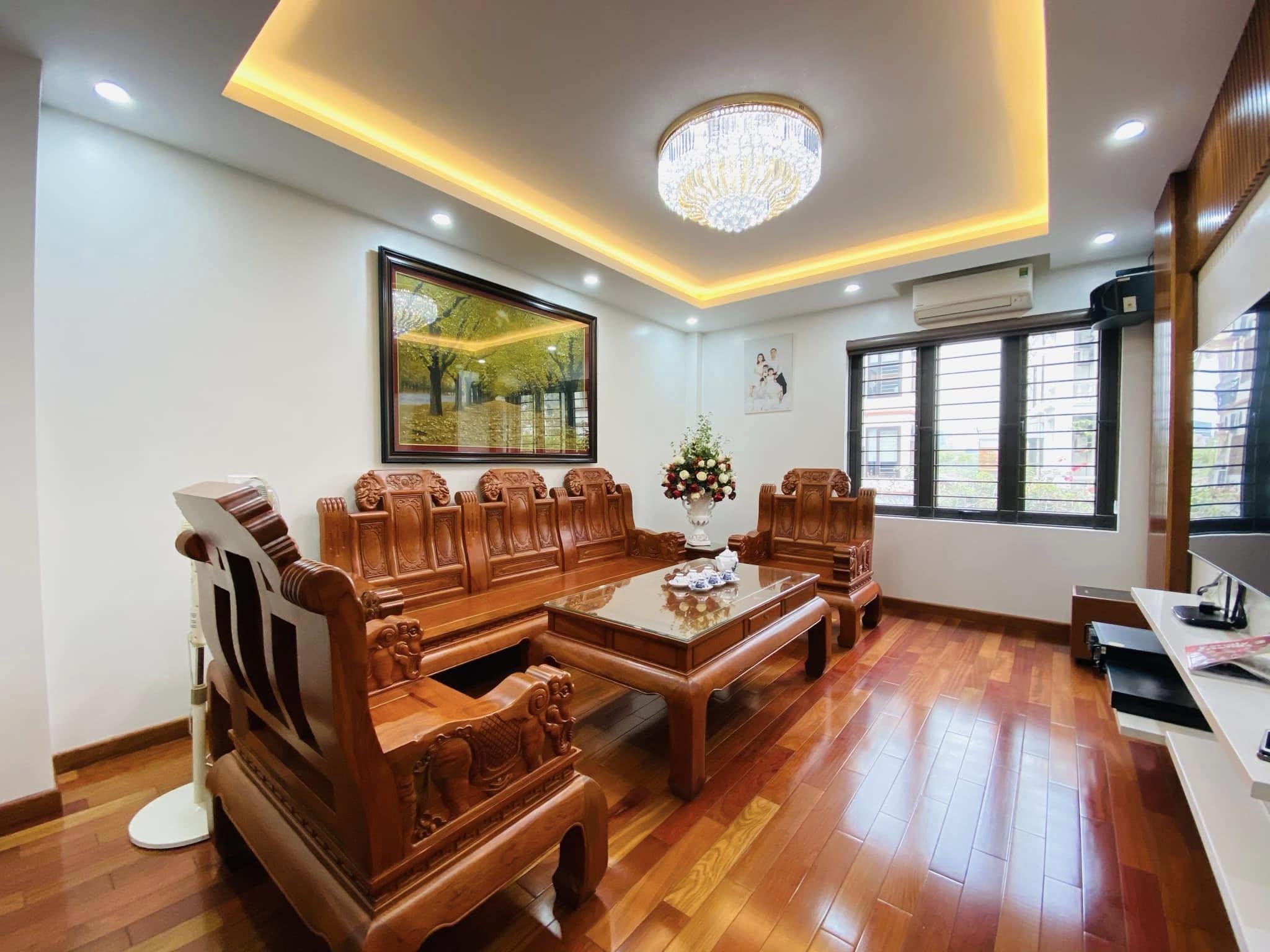 Bán nhà  phân lô Lạc Long Quân thang máy - kinh doanh –văn phòng 96 M 6tầng 27.2 tỷ - Ảnh 1
