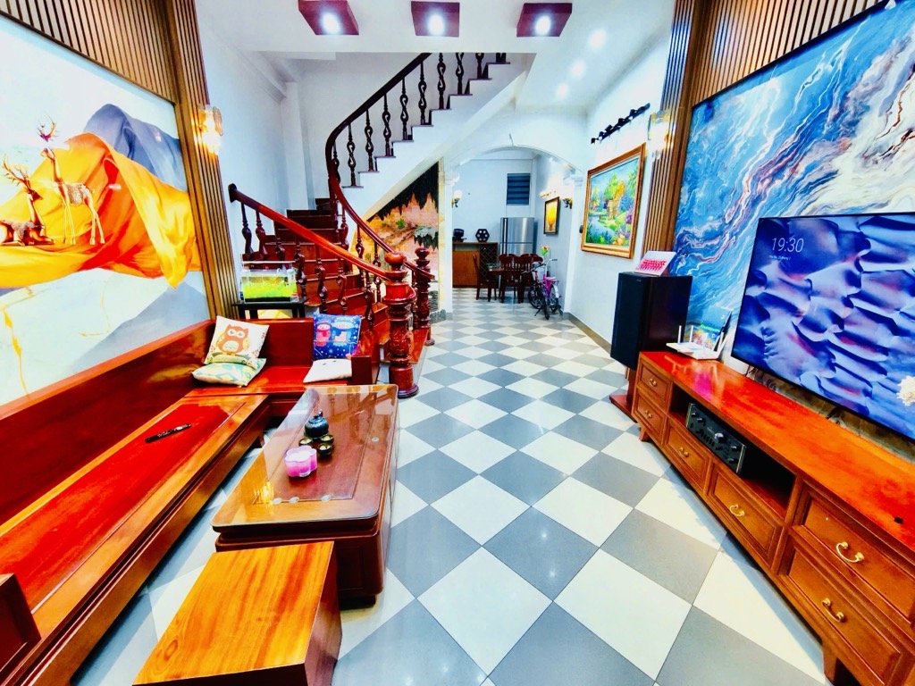 SIÊU PHẨM NHÀ DÂN XÂY - 50M ĐƯỜNG Ô TÔ - TRƯỚC NHÀ XE BA GÁC - HÀNG XÓM BẾN XE MỸ ĐÌNH - SỔ ĐỎ NỞ - Ảnh 2