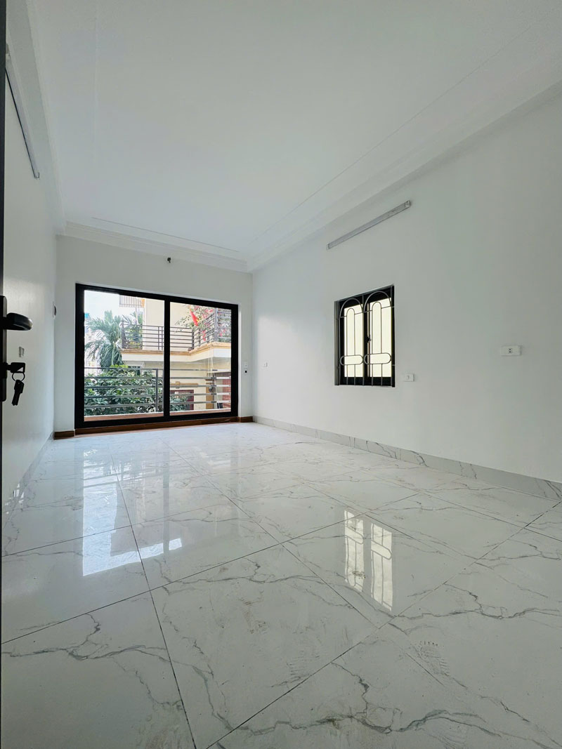 Bán 48,2m2 nhà dân xây đẹp 4,5 tầng tại tổ 16 Thạch Bàn, sát chợ Đồng Dinh. Cách 30m ra đường ô tô - Ảnh 5