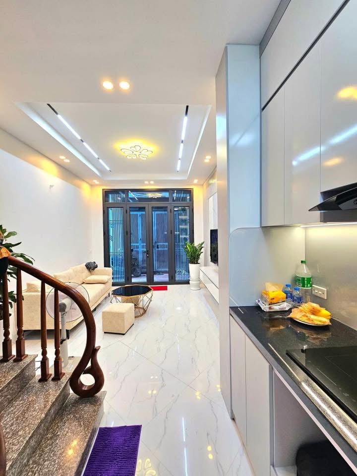 Bán nhà mới Đào Tấn, ngõ đẹp thoáng sáng, chỉ 7.3 tỷ - Ảnh chính