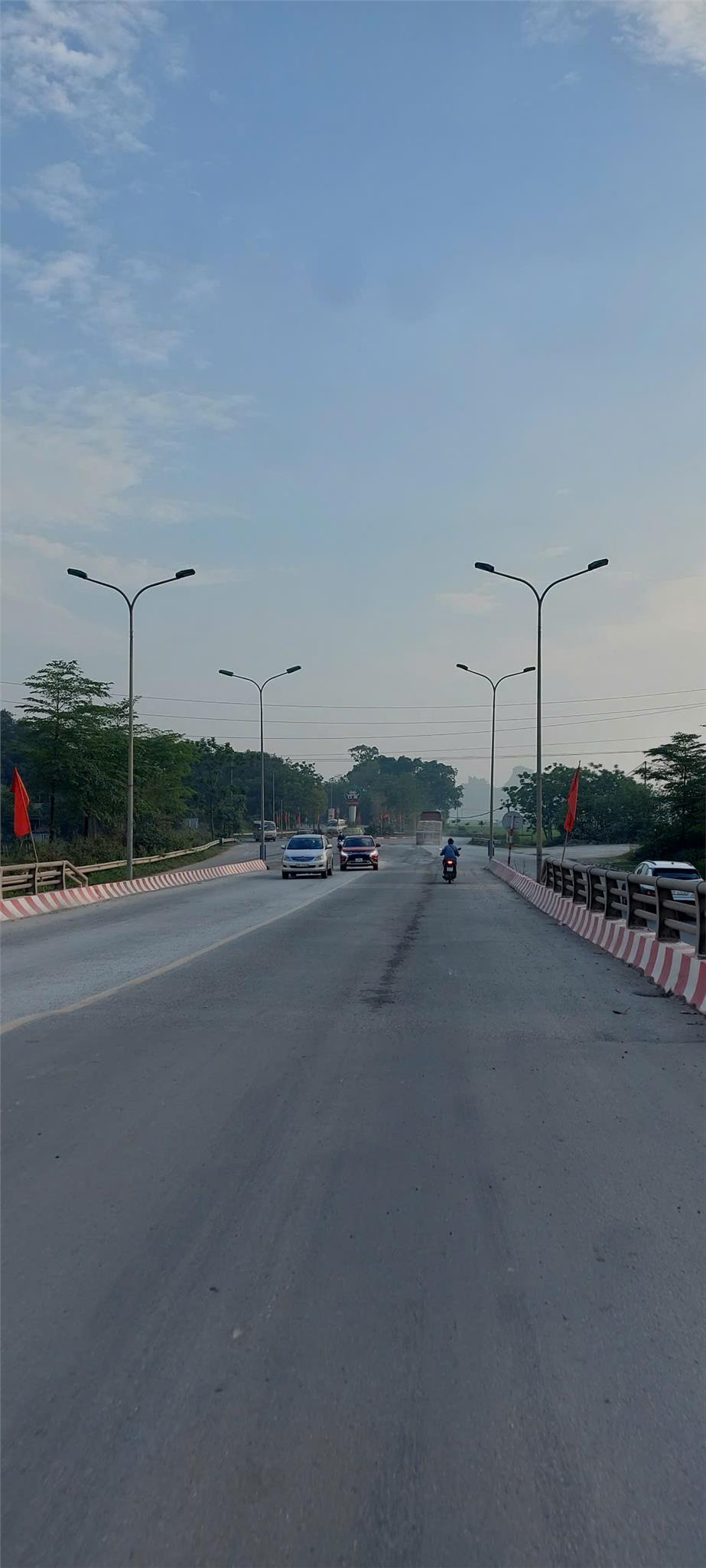 LÔ ĐẤT VỊ TRÍ ĐẮC ĐỊA SÀI SƠN- QUỐC OAI, VIEW THOÁNG, ĐƯỜNG RỘNG CHÍNH CHỦ CẦN THANH KHOẢN NHANH  , - Ảnh 1