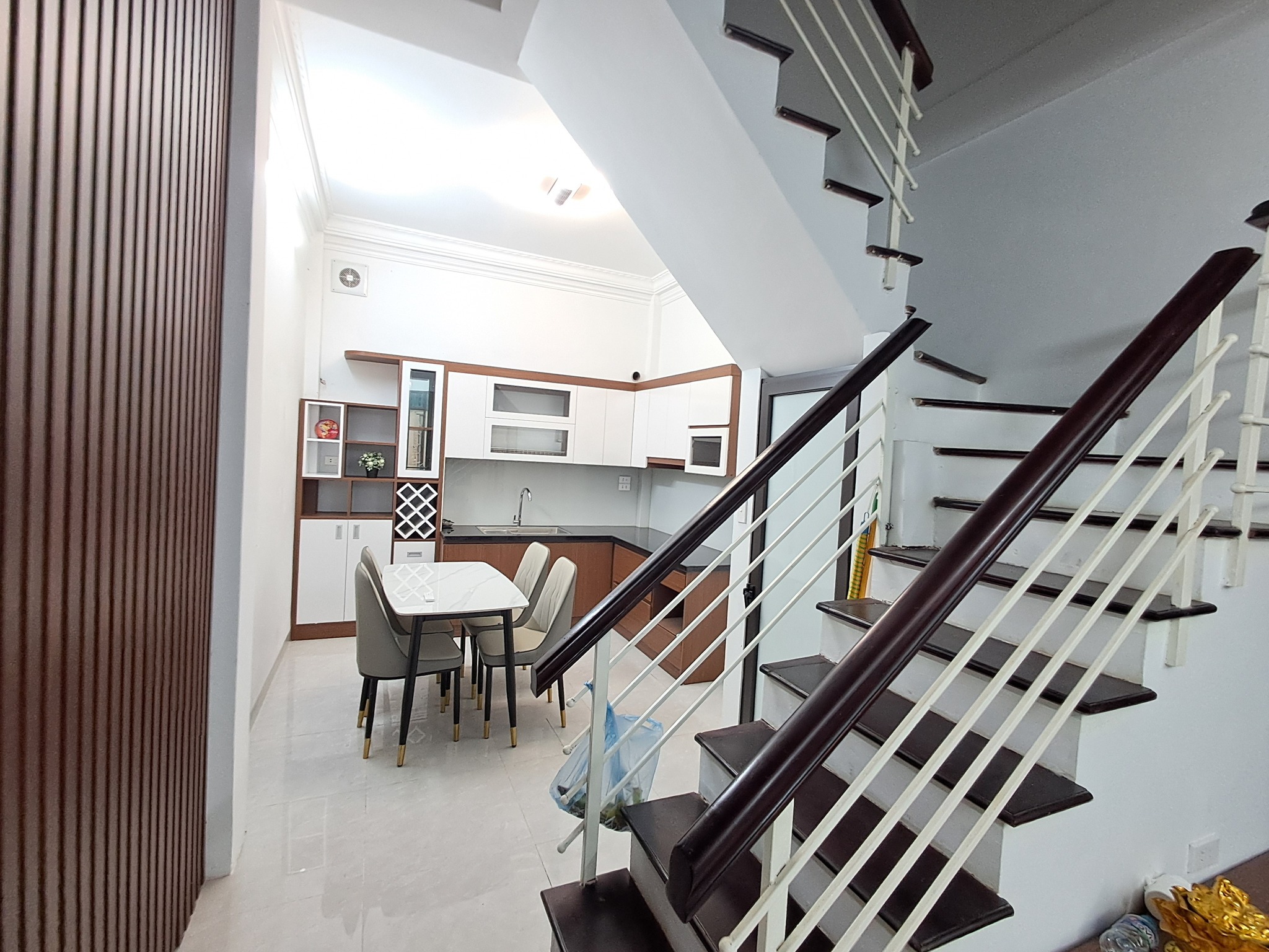 Mặt Ngõ Vip Đê La Thành 25m2 6T 3.6M2 GIÁ CHÀO 7 tỷ Ba Đình - Ảnh 1