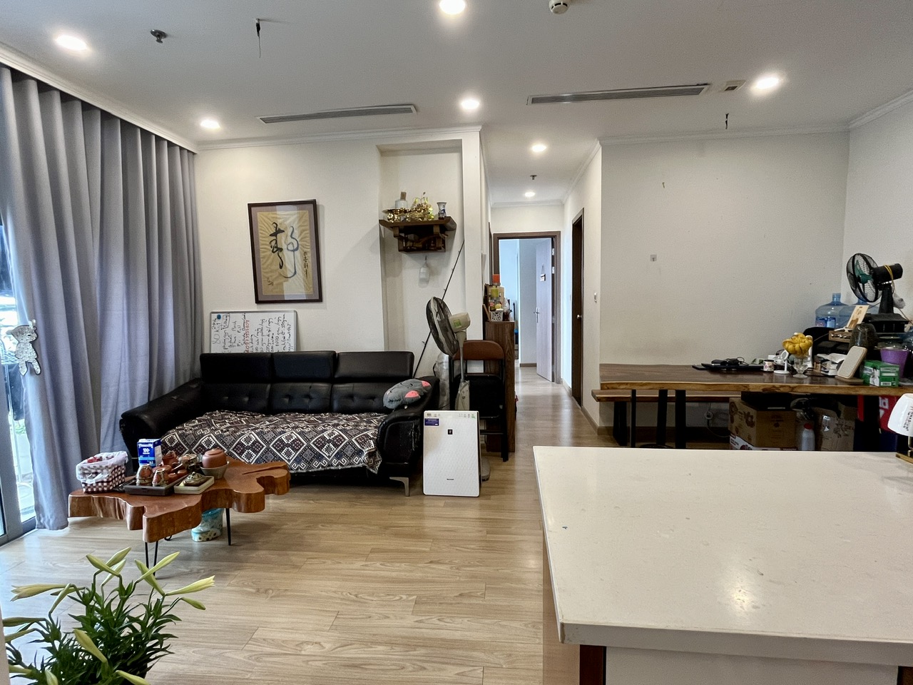 Bán Vinhomes Gardenia 2 ngủ, 2 WC tầng trung, full đồ, view thoáng, cho thuê 30 triệu/tháng - Ảnh chính