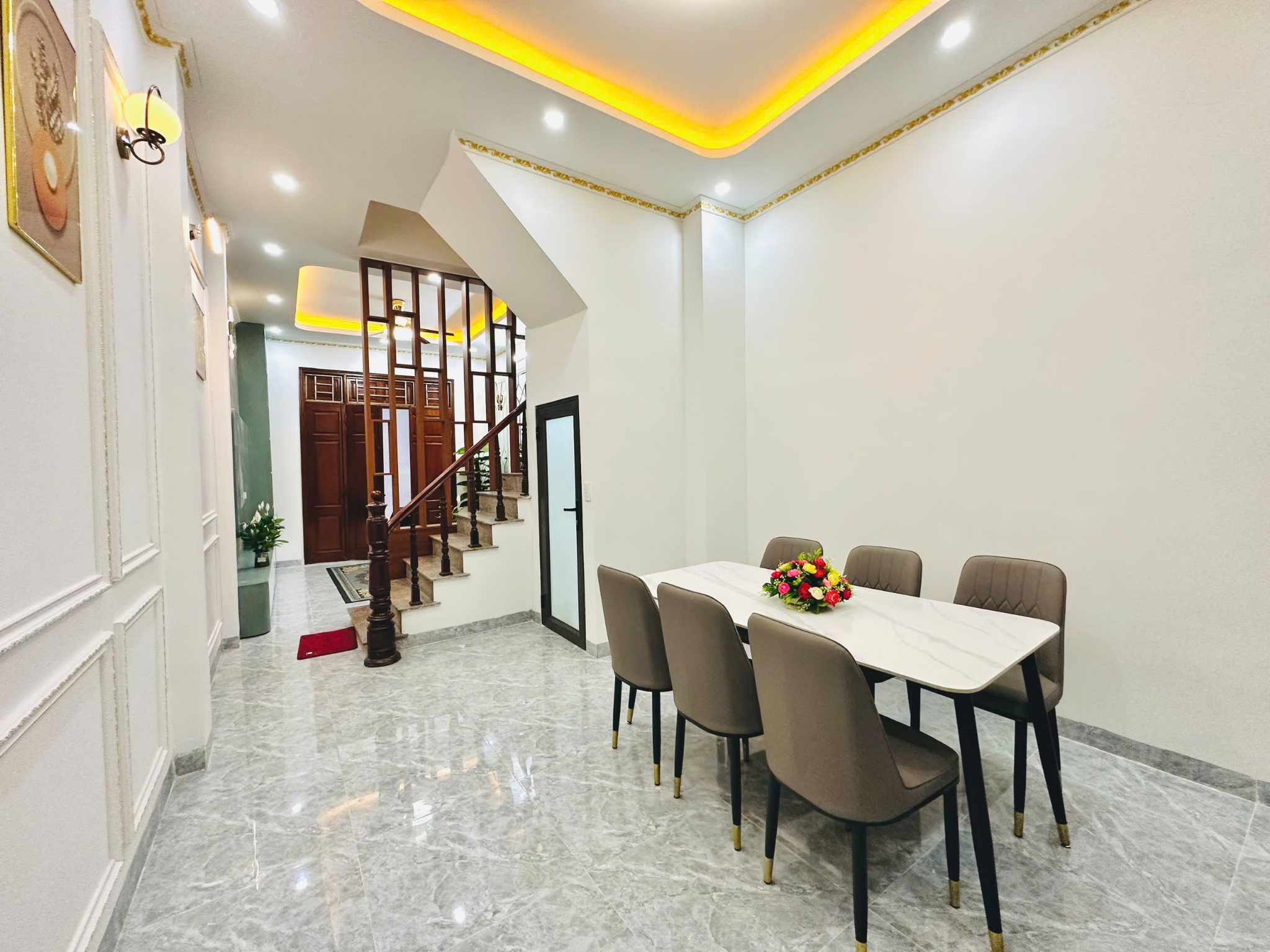 bán nhà đẹp chính chủ gần timecity 40m2 4 tầng full nội thất hơn 6 tỷ - Ảnh 1