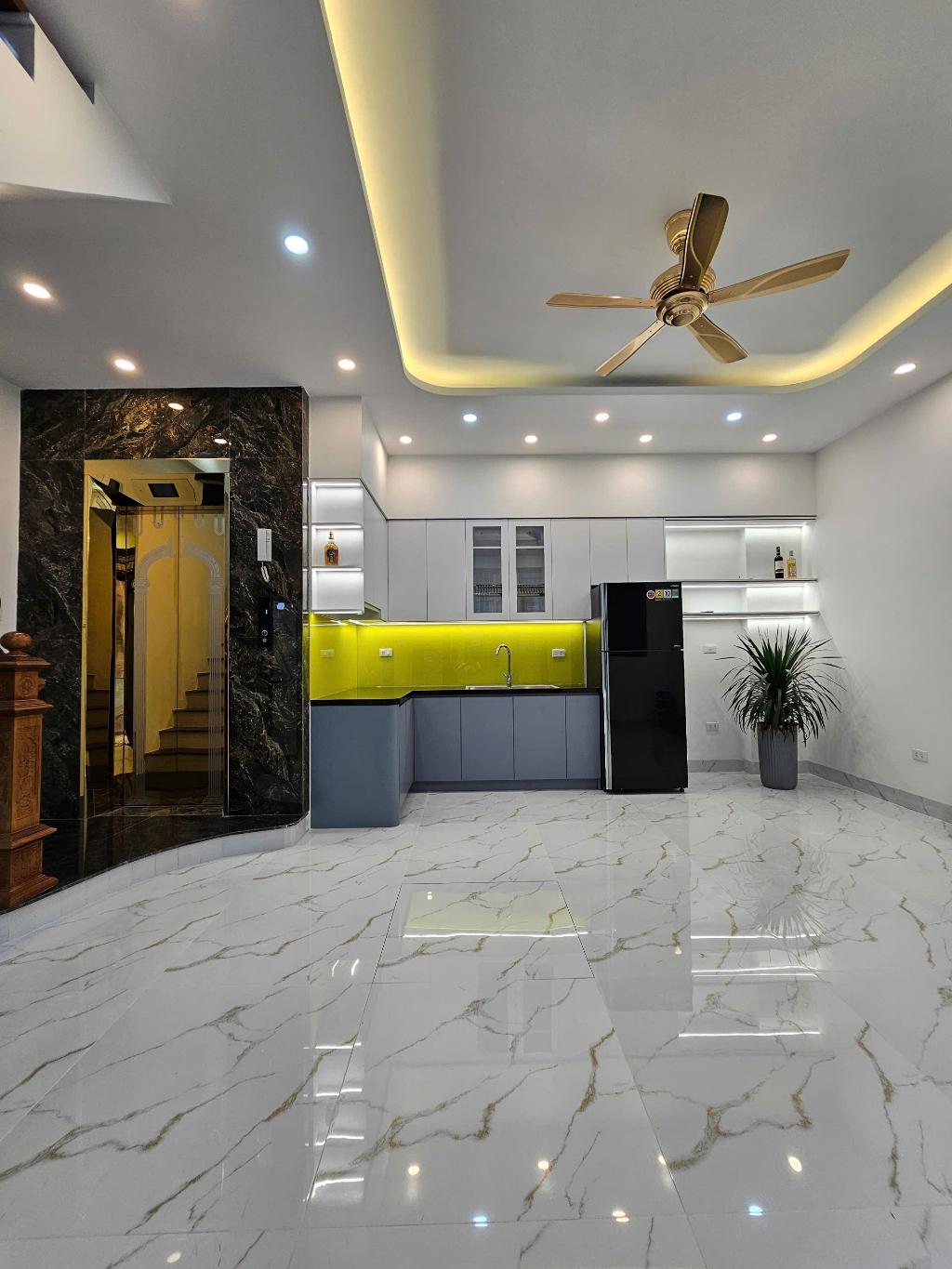 Mỗ Lao, nhà 5 tầng thang máy đẹp mộng mơ, mặt tiền rộng, ba bước ra phố, 38m2, 10.5 tỷ - Ảnh chính